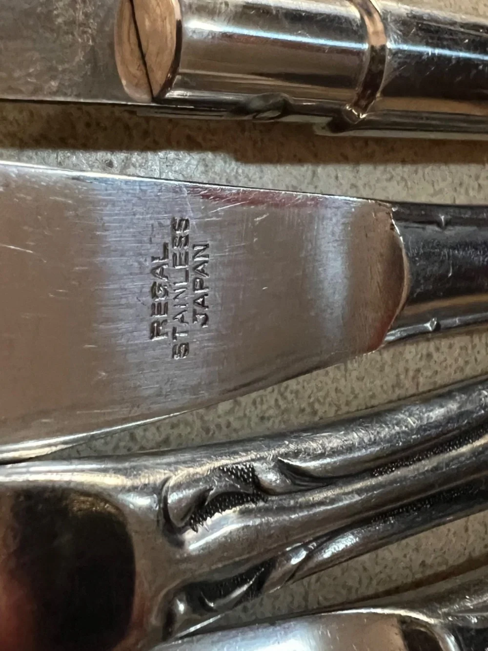 Oneida many knives